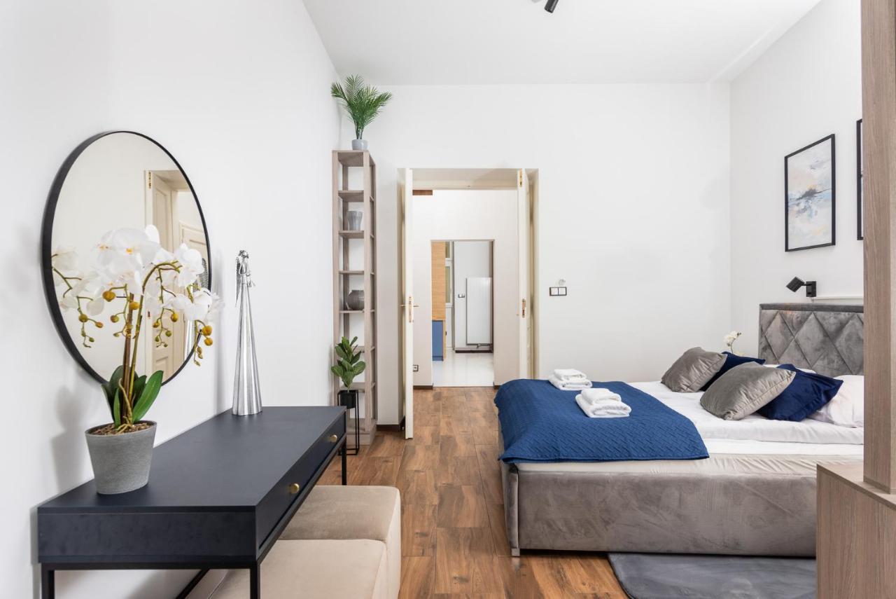 Premium Splendid Old Town Suites - By Upstairs Krakow Exterior photo